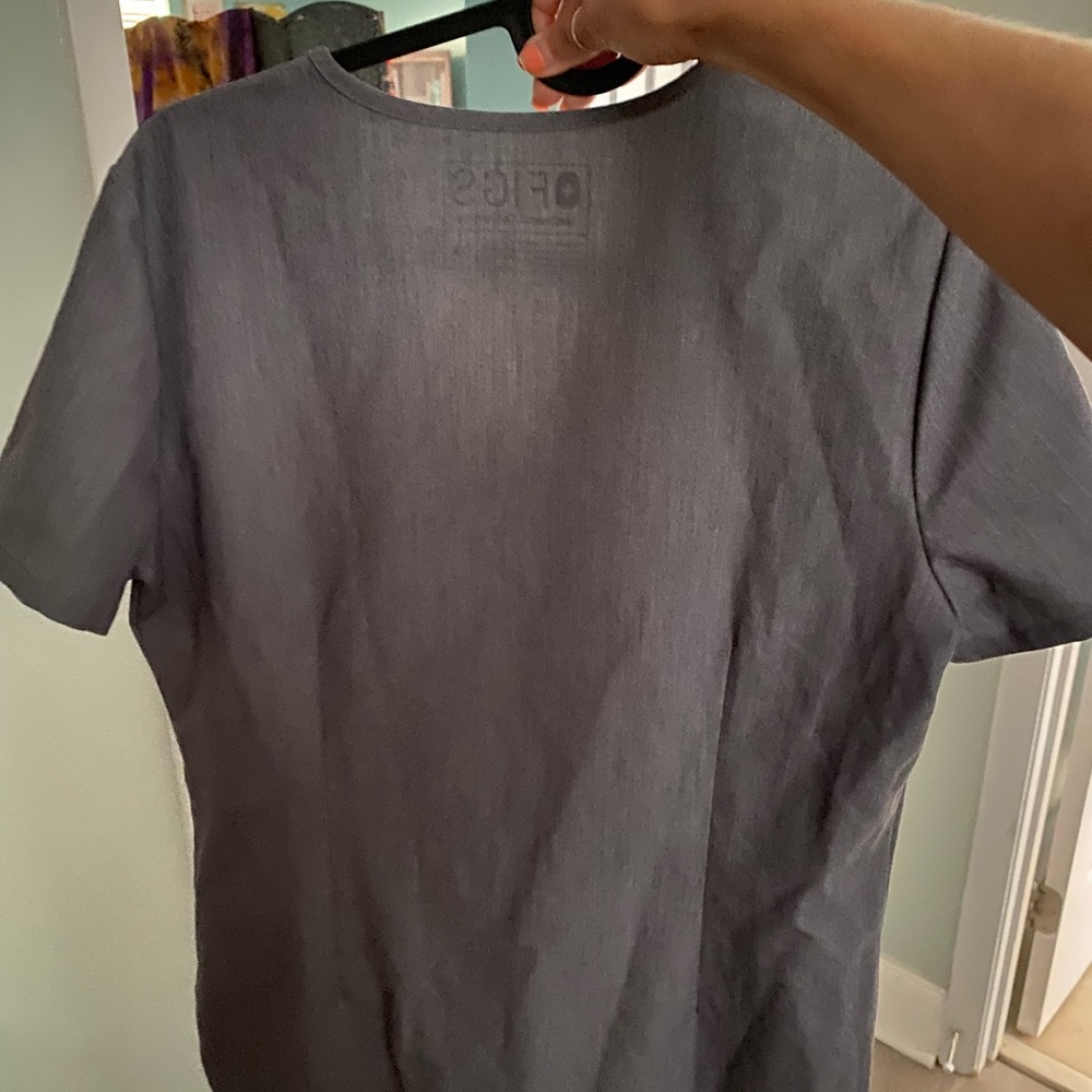 Like New Woman’s Charcoal Scrubs